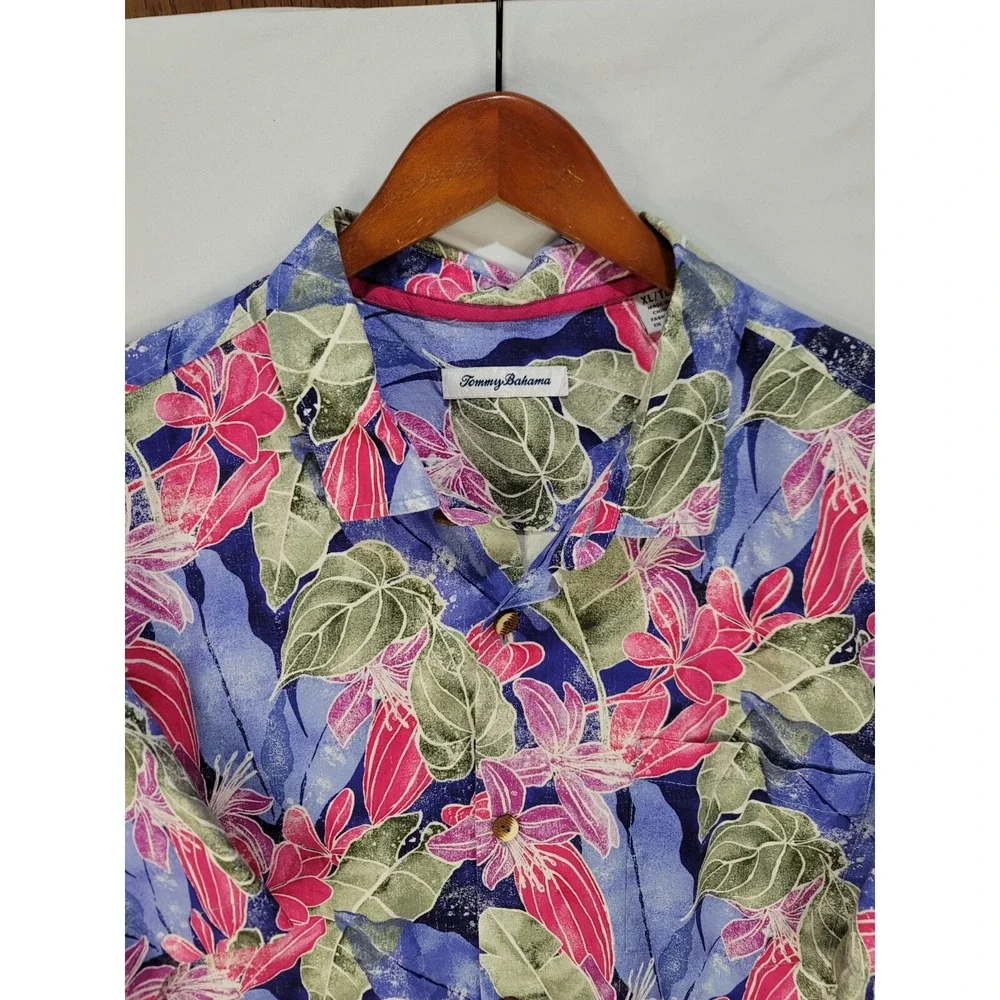 Tommy Bahama 100% Silk Ibiza Beach Club Island Blue Pink Mens‎ Size XL Floral - Picture 2 of 9